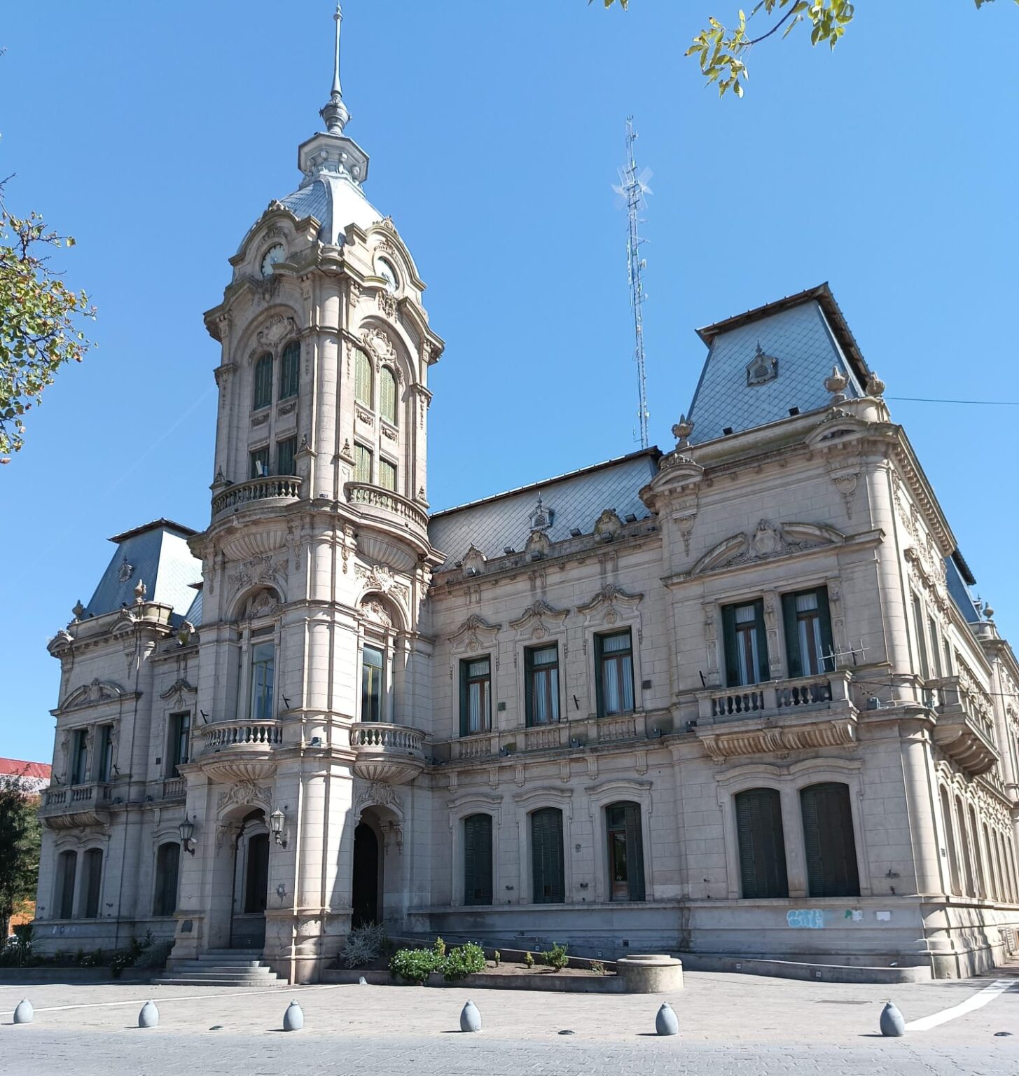 Conocé la historia del Palacio Municipal al 140 años de la fundación de Tres Arroyos